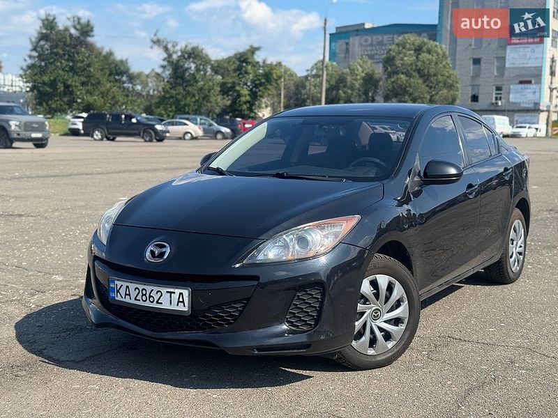Седан Mazda 3 2012 в Киеве