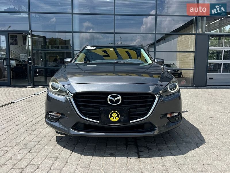 Хэтчбек Mazda 3 2015 в Ивано-Франковске