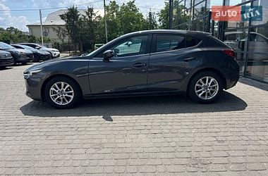Хэтчбек Mazda 3 2015 в Ивано-Франковске