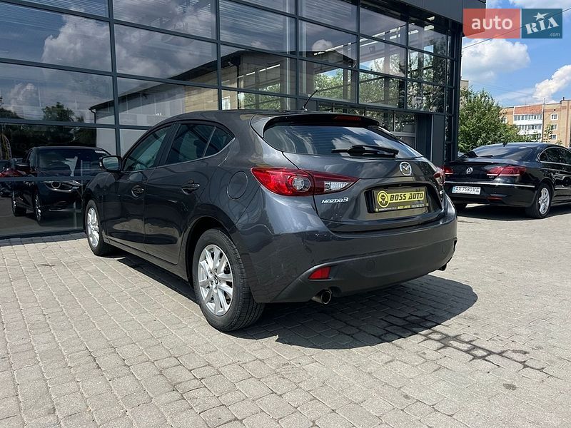 Хэтчбек Mazda 3 2015 в Ивано-Франковске