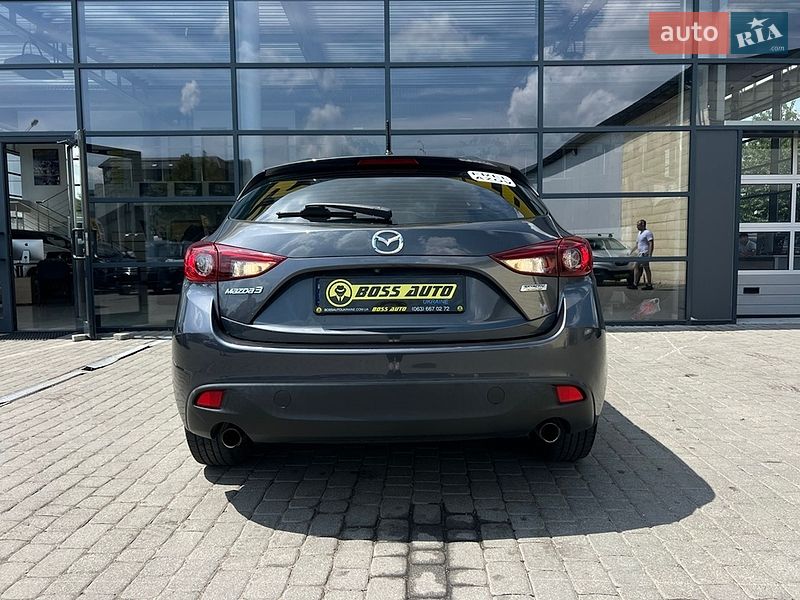 Хэтчбек Mazda 3 2015 в Ивано-Франковске