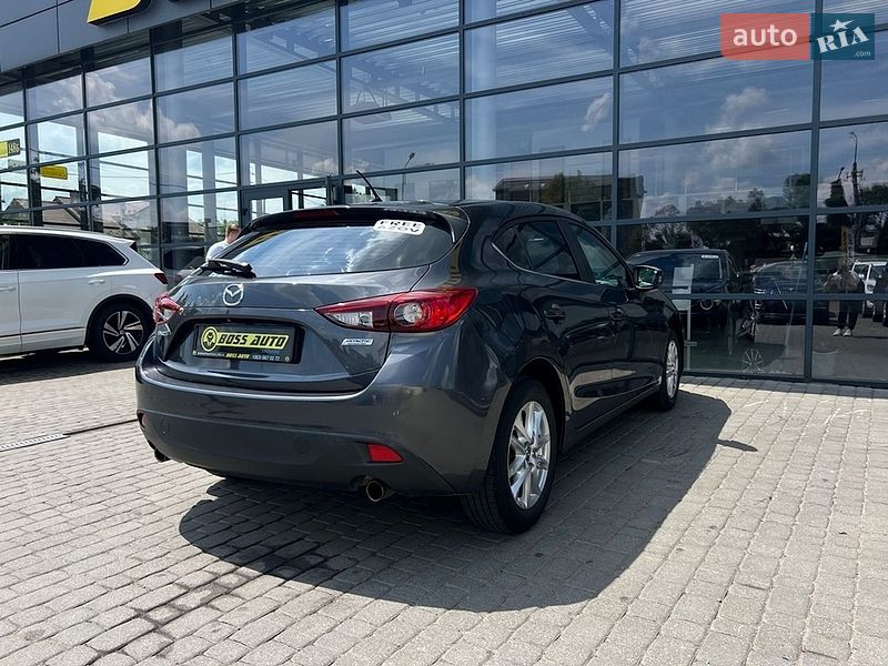 Хэтчбек Mazda 3 2015 в Ивано-Франковске