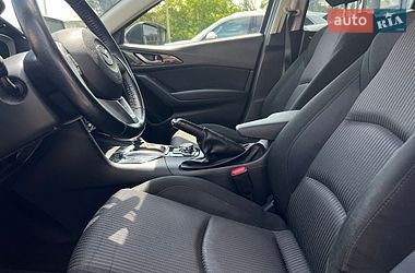 Хэтчбек Mazda 3 2015 в Ивано-Франковске