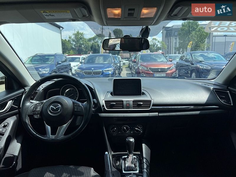 Хэтчбек Mazda 3 2015 в Ивано-Франковске