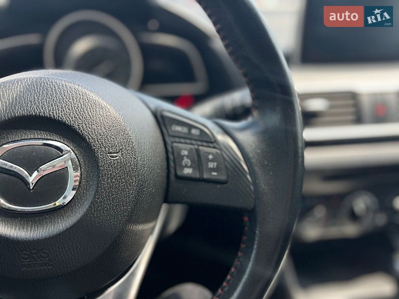 Хэтчбек Mazda 3 2015 в Ивано-Франковске