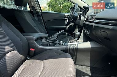 Хэтчбек Mazda 3 2015 в Ивано-Франковске