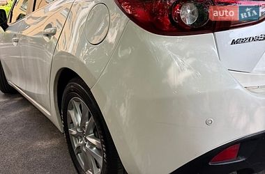Хэтчбек Mazda 3 2016 в Львове