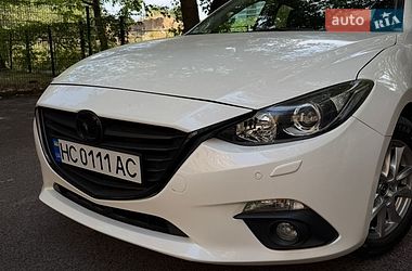 Хэтчбек Mazda 3 2016 в Львове