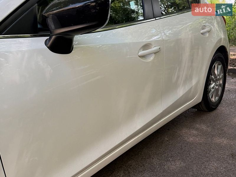 Хэтчбек Mazda 3 2016 в Львове