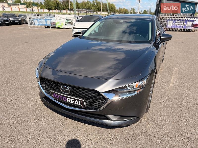 Седан Mazda 3 2019 в Кривому Розі