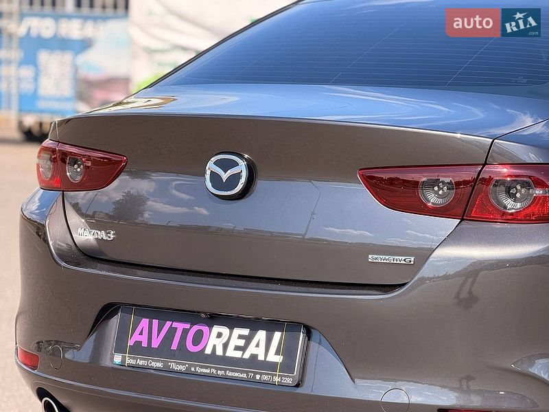 Седан Mazda 3 2019 в Кривому Розі
