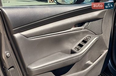 Седан Mazda 3 2019 в Кривому Розі