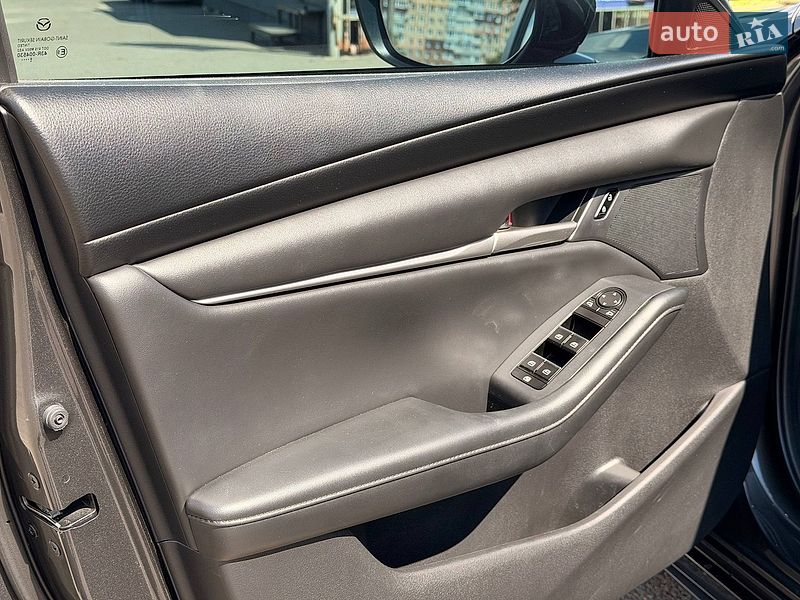 Седан Mazda 3 2019 в Кривому Розі