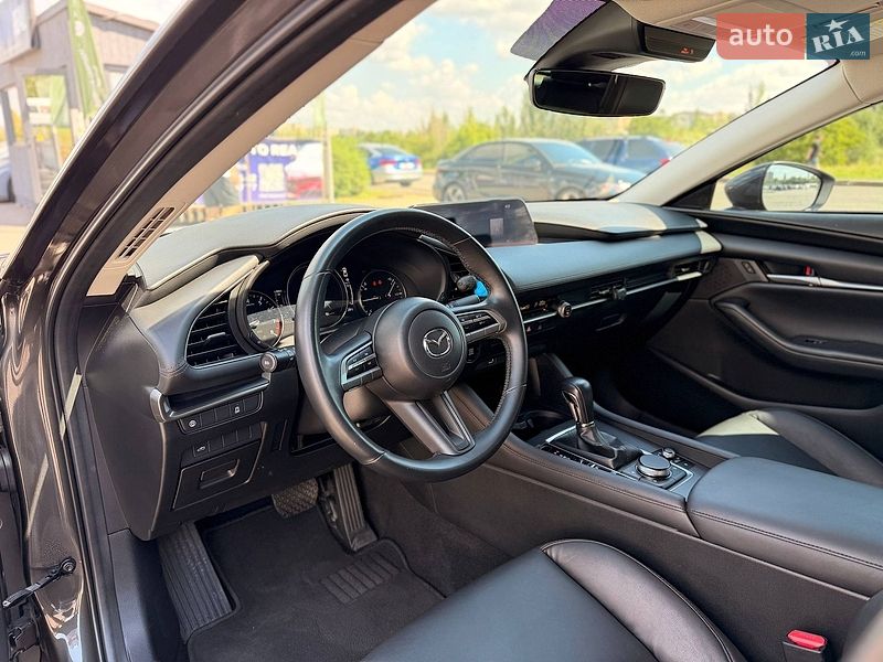 Седан Mazda 3 2019 в Кривому Розі