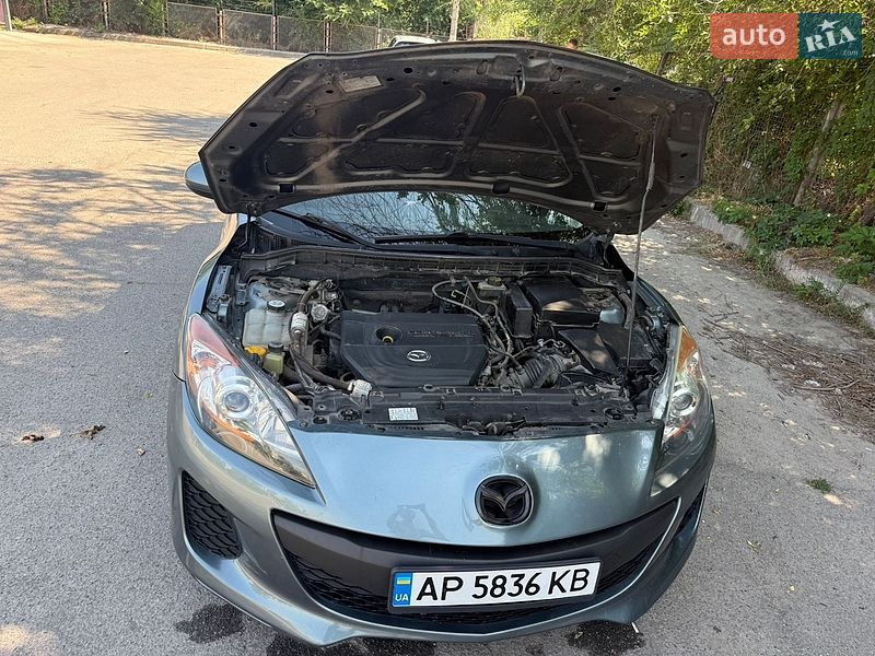 Седан Mazda 3 2012 в Запоріжжі