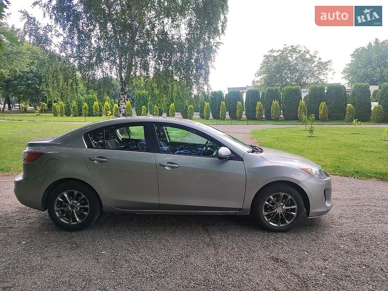 Седан Mazda 3 2013 в Хмельницком