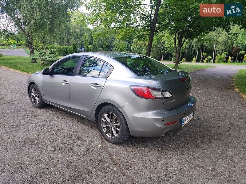 Седан Mazda 3 2013 в Хмельницком