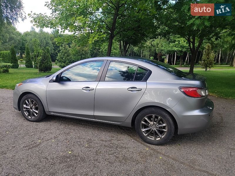 Седан Mazda 3 2013 в Хмельницком
