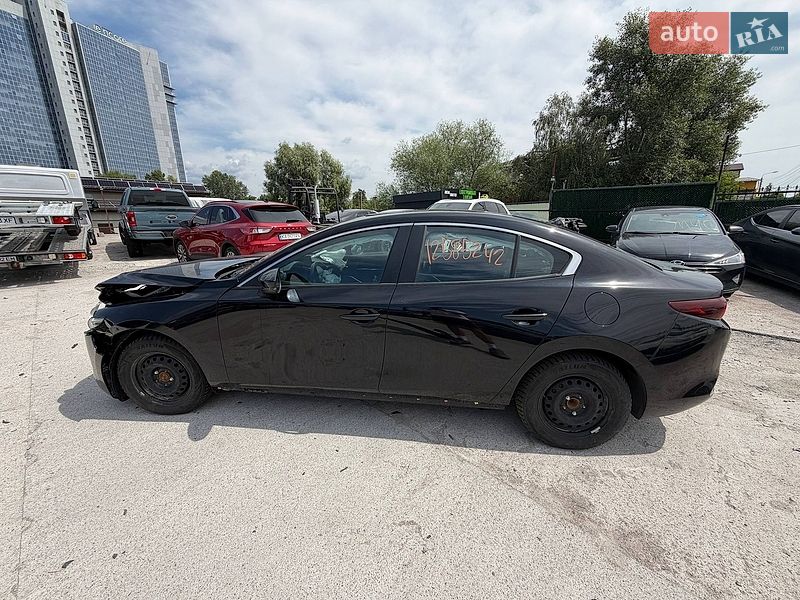 Седан Mazda 3 2024 в Києві