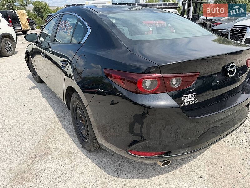 Седан Mazda 3 2024 в Киеве