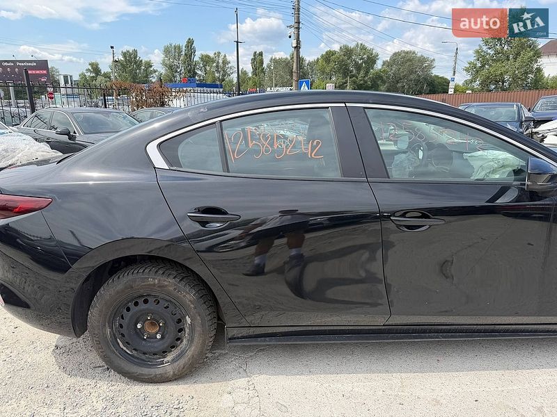 Седан Mazda 3 2024 в Києві