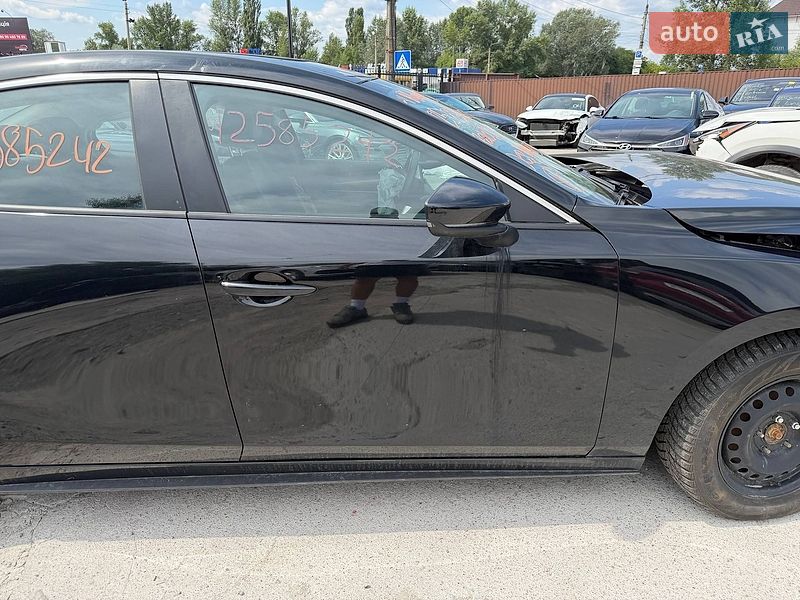 Седан Mazda 3 2024 в Киеве