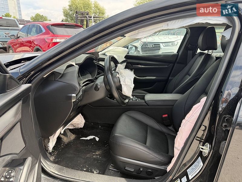 Седан Mazda 3 2024 в Киеве
