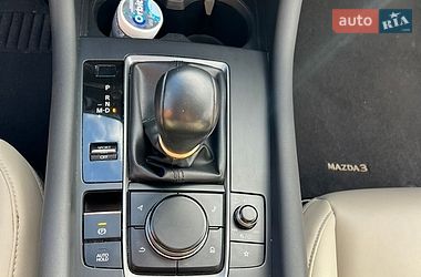 Седан Mazda 3 2019 в Львові