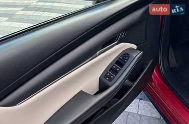 Седан Mazda 3 2019 в Львові
