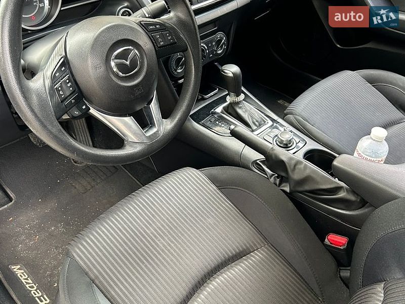 Седан Mazda 3 2016 в Полтаві
