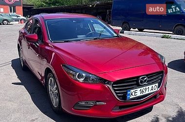 Седан Mazda 3 2017 в Дніпрі