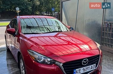 Седан Mazda 3 2017 в Дніпрі