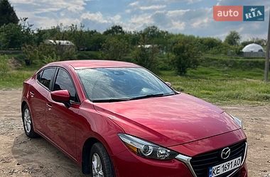 Седан Mazda 3 2017 в Дніпрі