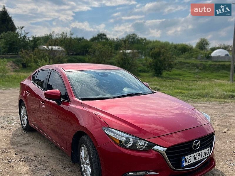 Седан Mazda 3 2017 в Дніпрі