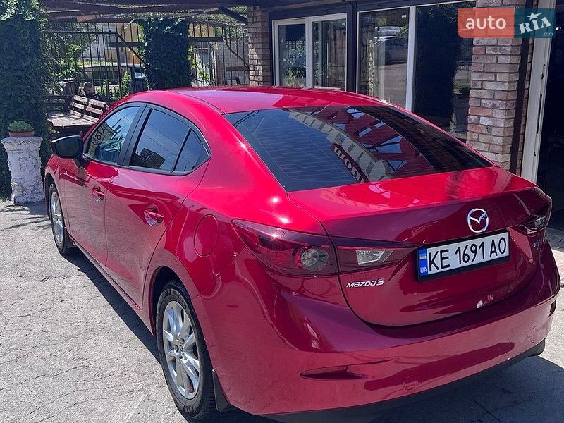 Седан Mazda 3 2017 в Дніпрі