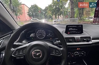 Седан Mazda 3 2017 в Дніпрі