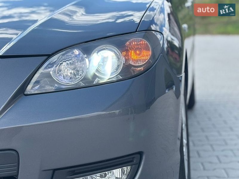 Седан Mazda 3 2008 в Черновцах