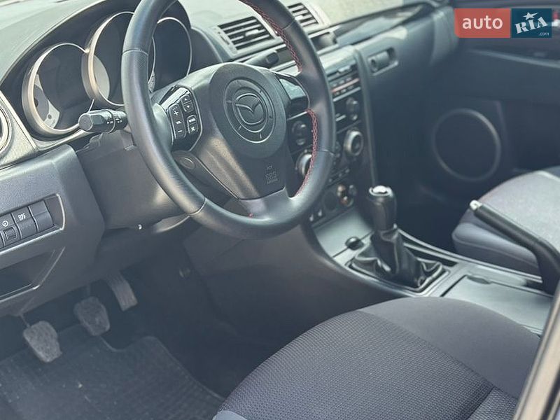 Седан Mazda 3 2008 в Черновцах