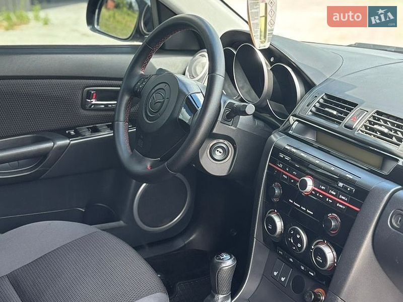 Седан Mazda 3 2008 в Черновцах