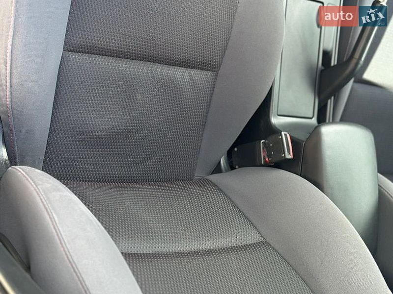Седан Mazda 3 2008 в Черновцах
