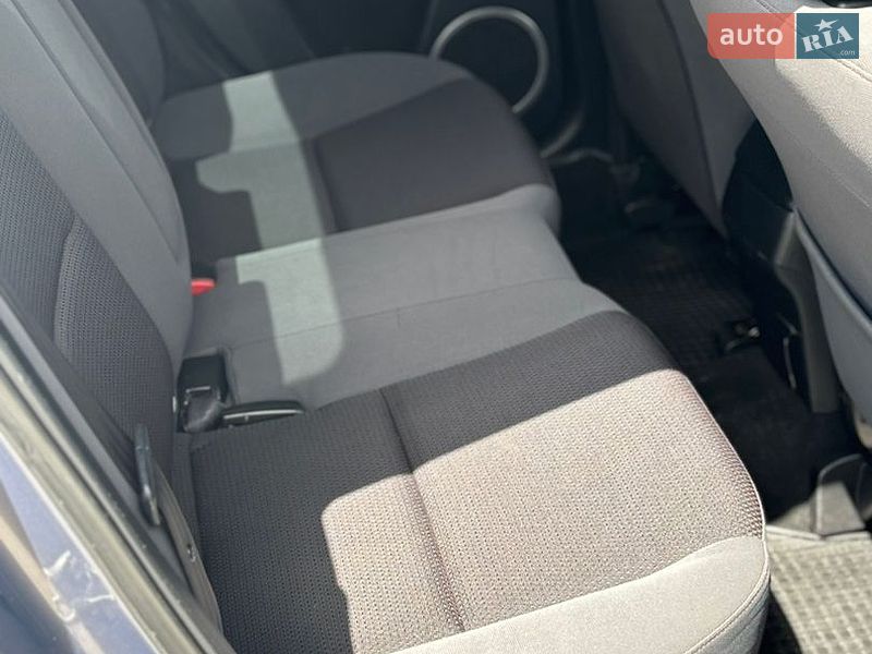 Седан Mazda 3 2008 в Черновцах