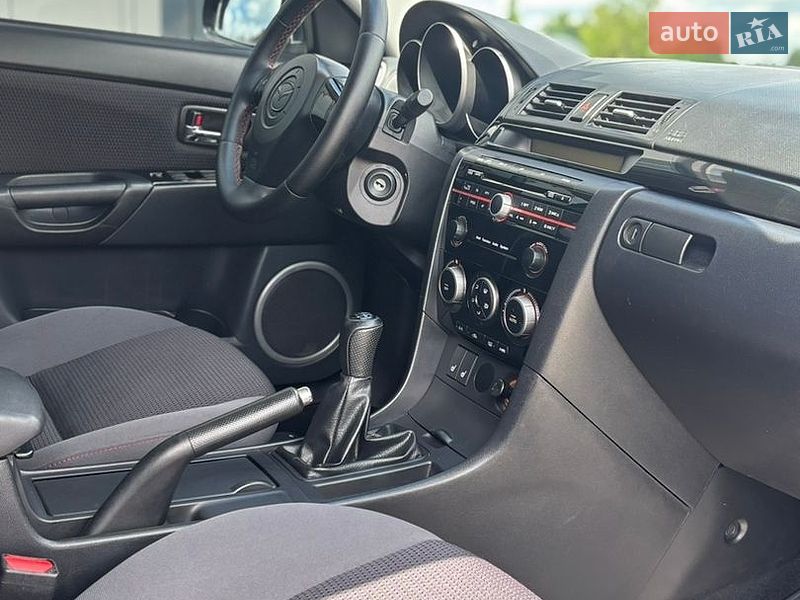 Седан Mazda 3 2008 в Черновцах