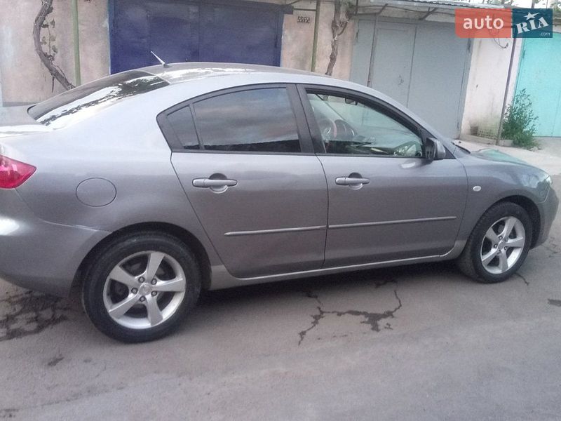 Седан Mazda 3 2004 в Черноморске