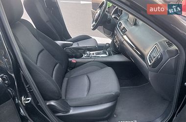 Седан Mazda 3 2016 в Черкасах
