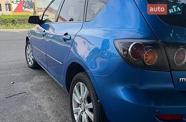 Хэтчбек Mazda 3 2005 в Николаеве