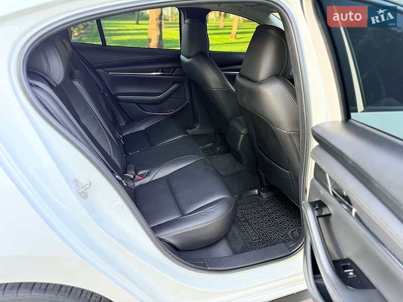 Седан Mazda 3 2020 в Києві