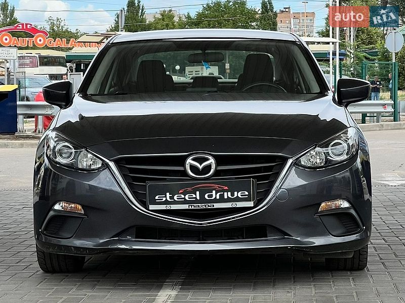 Седан Mazda 3 2014 в Николаеве