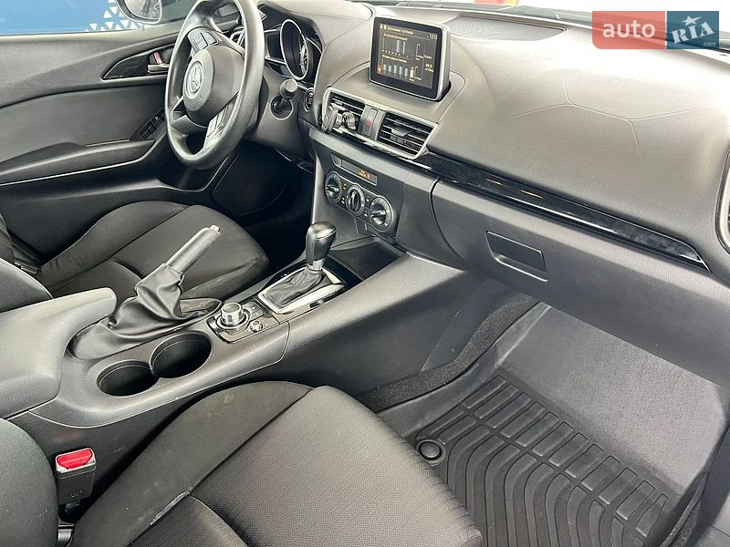 Седан Mazda 3 2014 в Николаеве