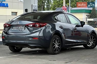 Седан Mazda 3 2014 в Николаеве