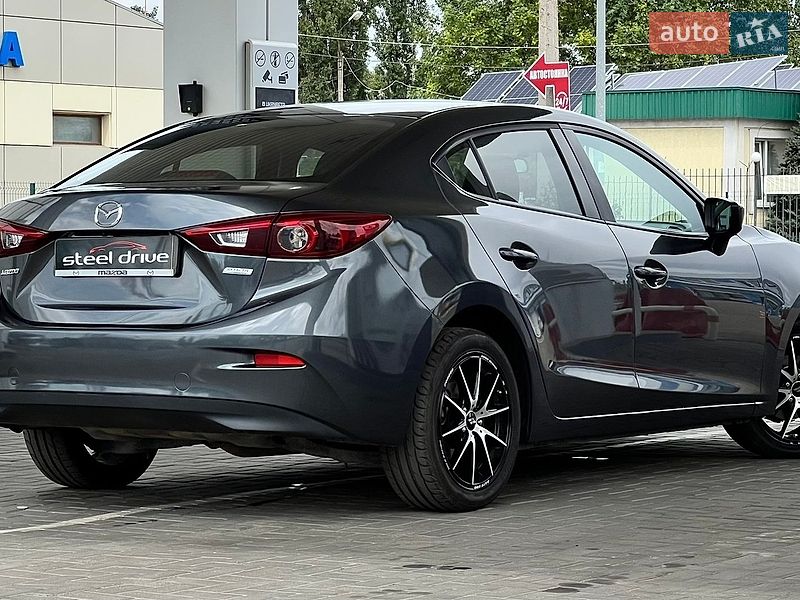 Седан Mazda 3 2014 в Николаеве